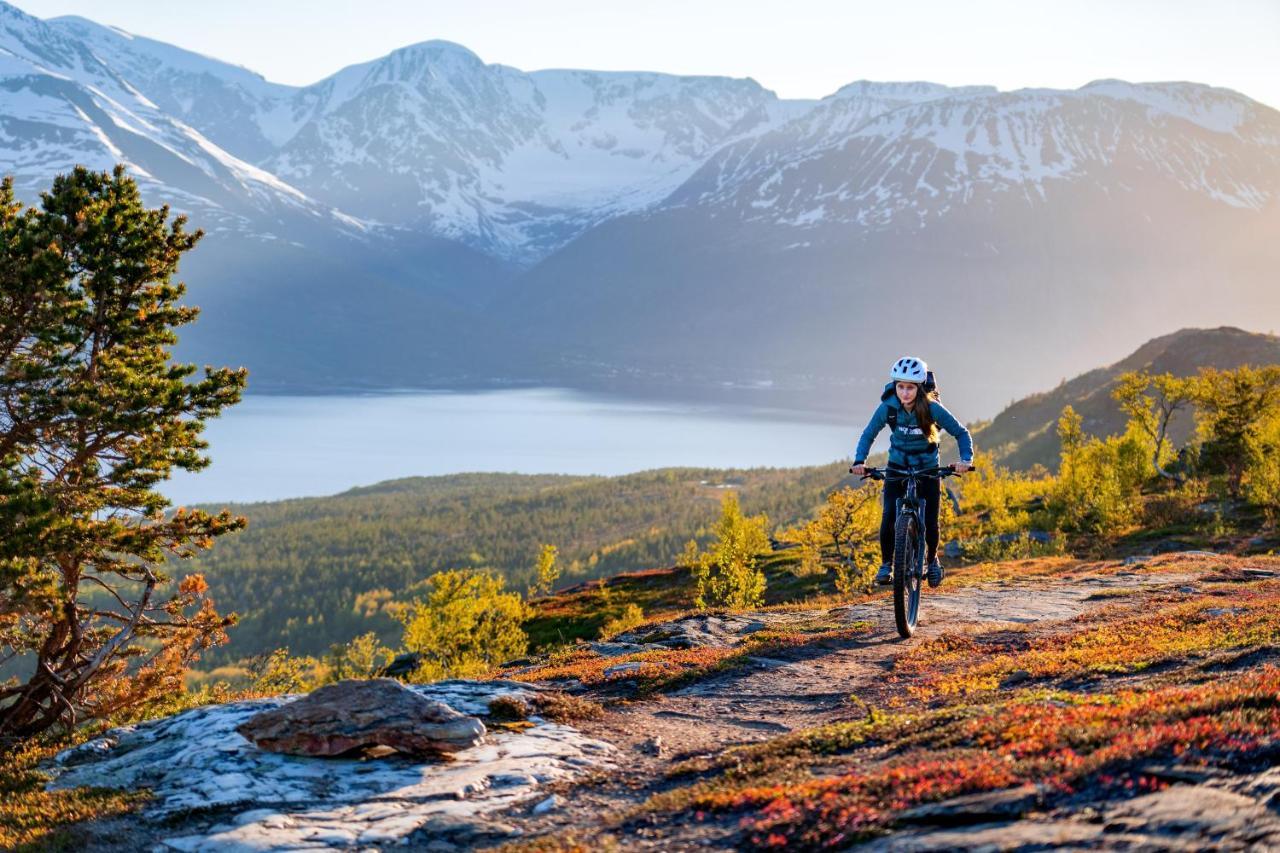 Reisa Lodge Storslett Екстер'єр фото