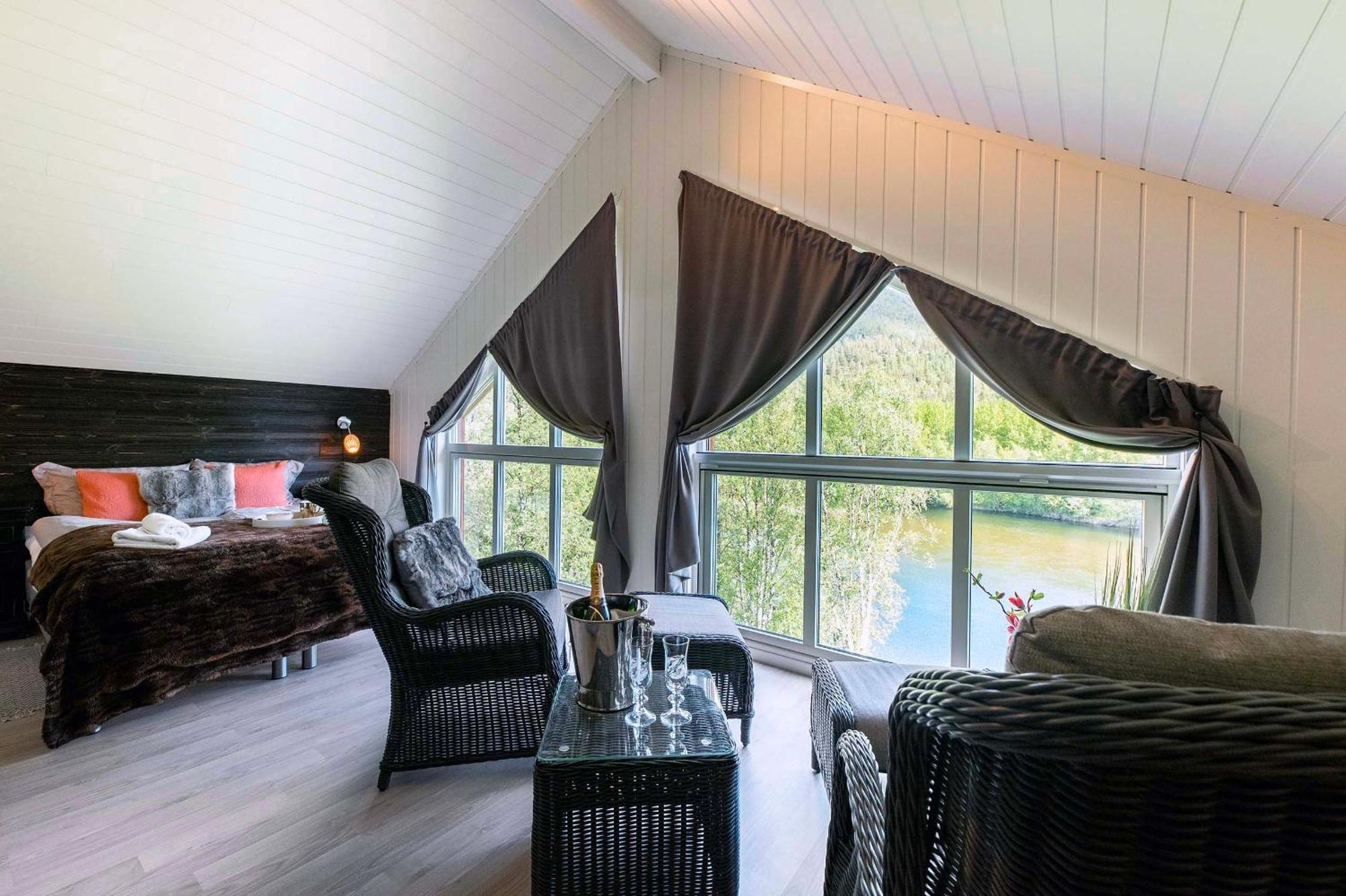 Reisa Lodge Storslett Екстер'єр фото